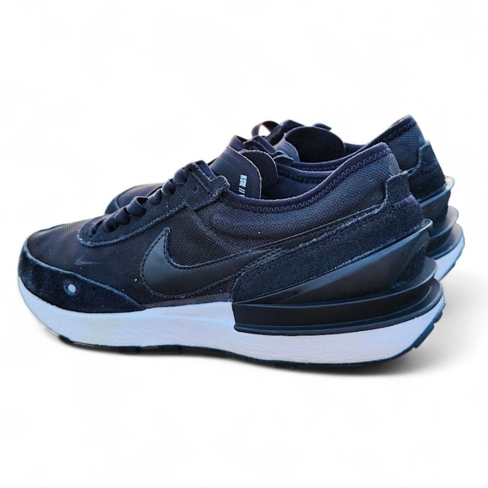 Nike Waffle One Girls Size 7 Youth Black Running Lifestyle Leather Sneakers Shoe - Picture 2 of 13